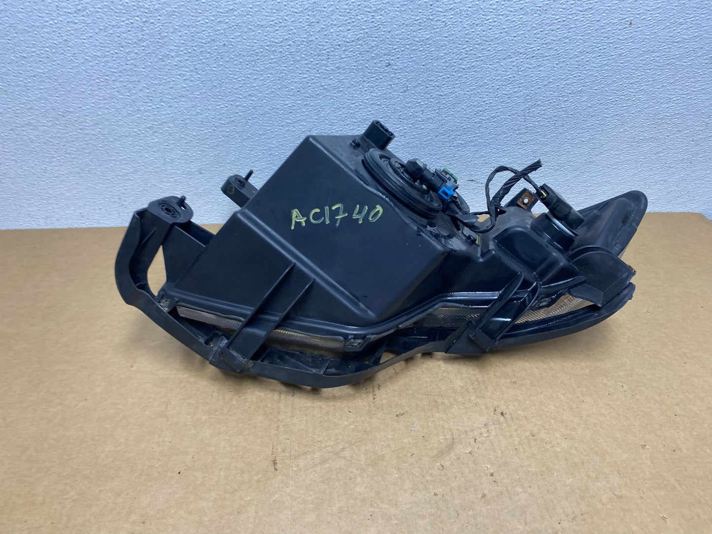 2007 to 2010 Ford Edge Right Passenger RH Halogen Headlight AC1740 DW8