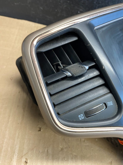2014-2015 Jeep Grand Cherokee Center Radio Climate Control Bezel Vent ae1712 DG3
