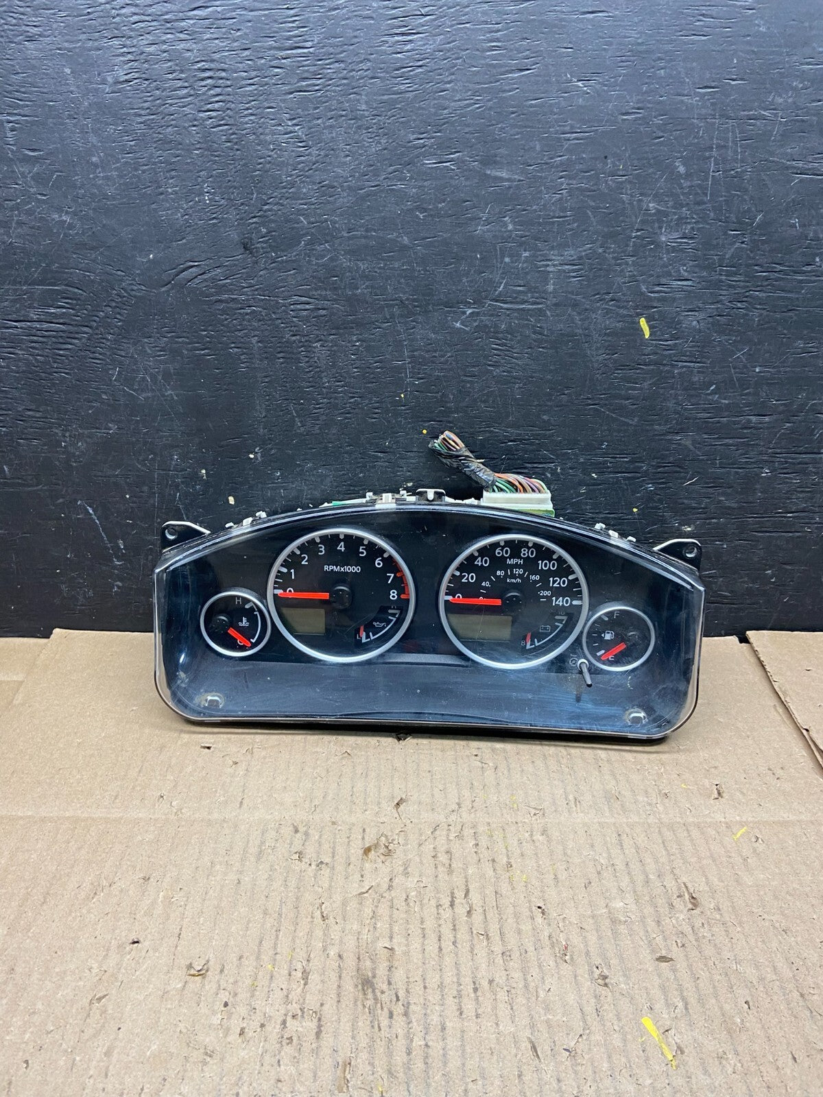 2005 to 2012 Nissan Pathfinder Speedometer Cluster Gauge L6826 DG0