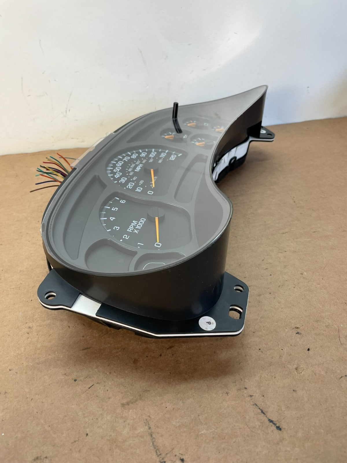 2003 to 2006 Chevrolet Silverado Speedometer Instrument Cluster AG0753 DG1