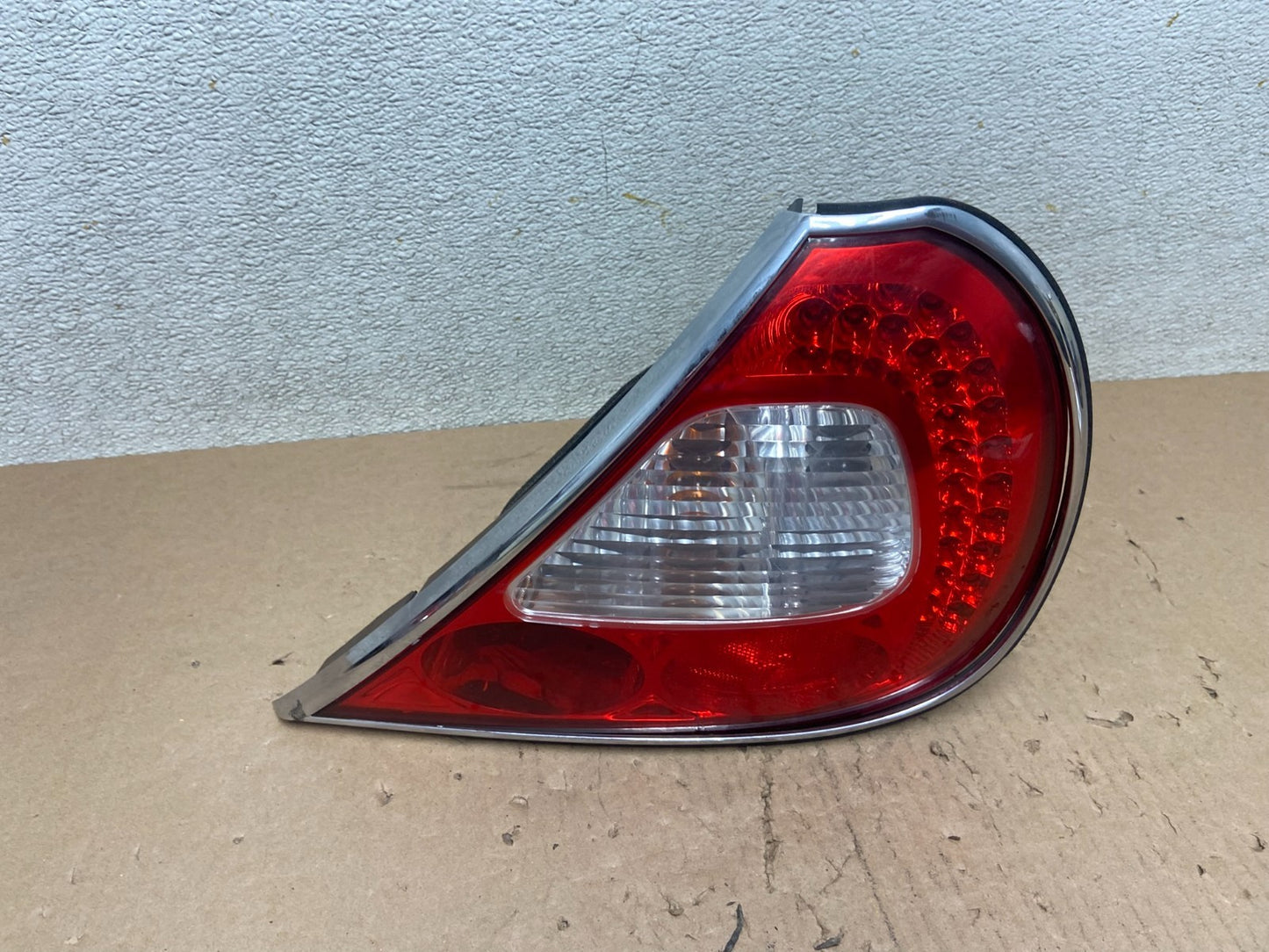 2008 to 2009 Jaguar XJ8 Right Passenger RH Side Tail Light OEM R5658 DG0