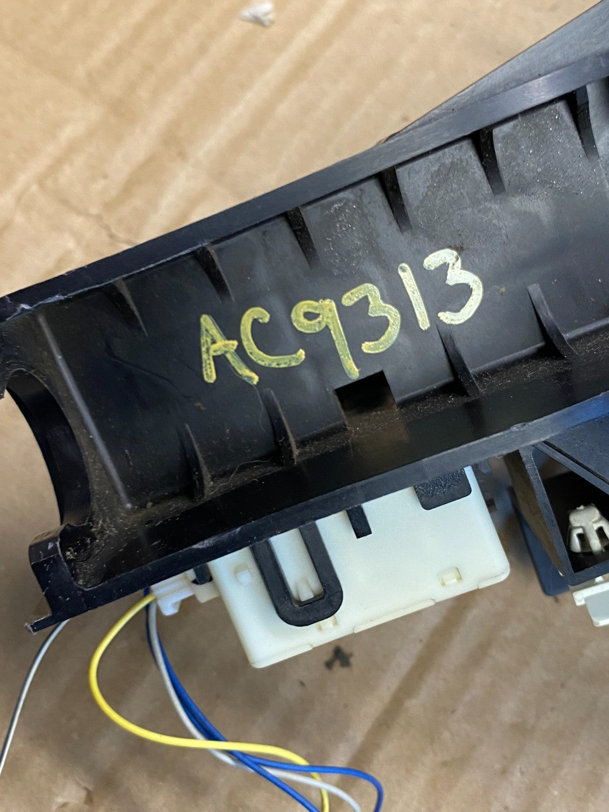 2009 to 2014 Toyota Corolla Matrix Automatic Gear Shifter AC9313 DG6