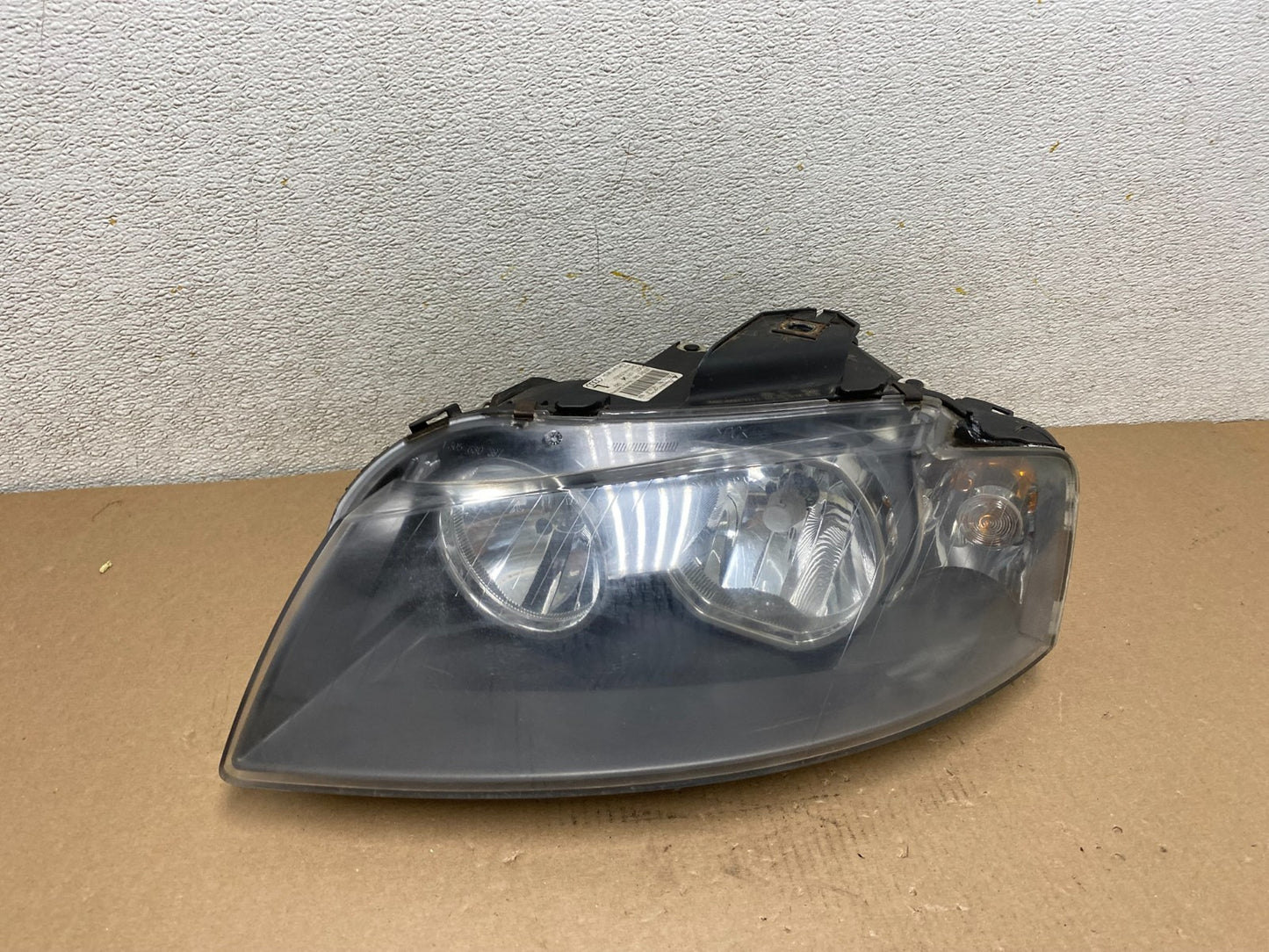 2005 to 2008 Audi A3 Left Driver LH Side Halogen Headlight P8152 DW0
