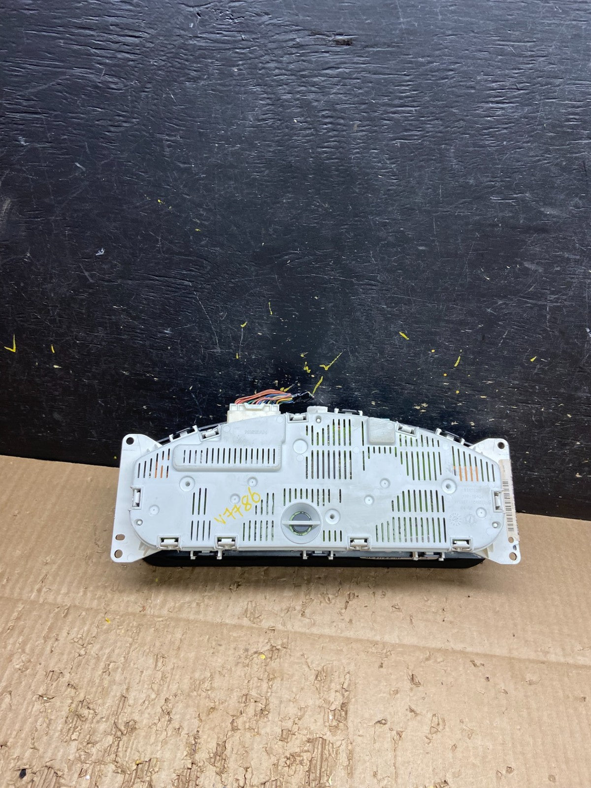 2007 to 2009 Nissan Xterra Frontier Speedometer Cluster Gauge OEM V7786 DG4