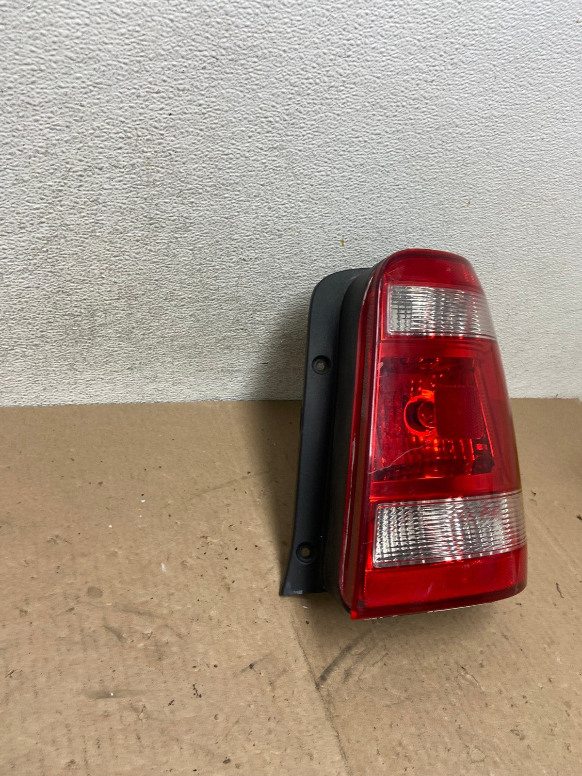 2008 to 2012 Ford Escape Right Passenger RH Side Tail Light AG4816 LK2