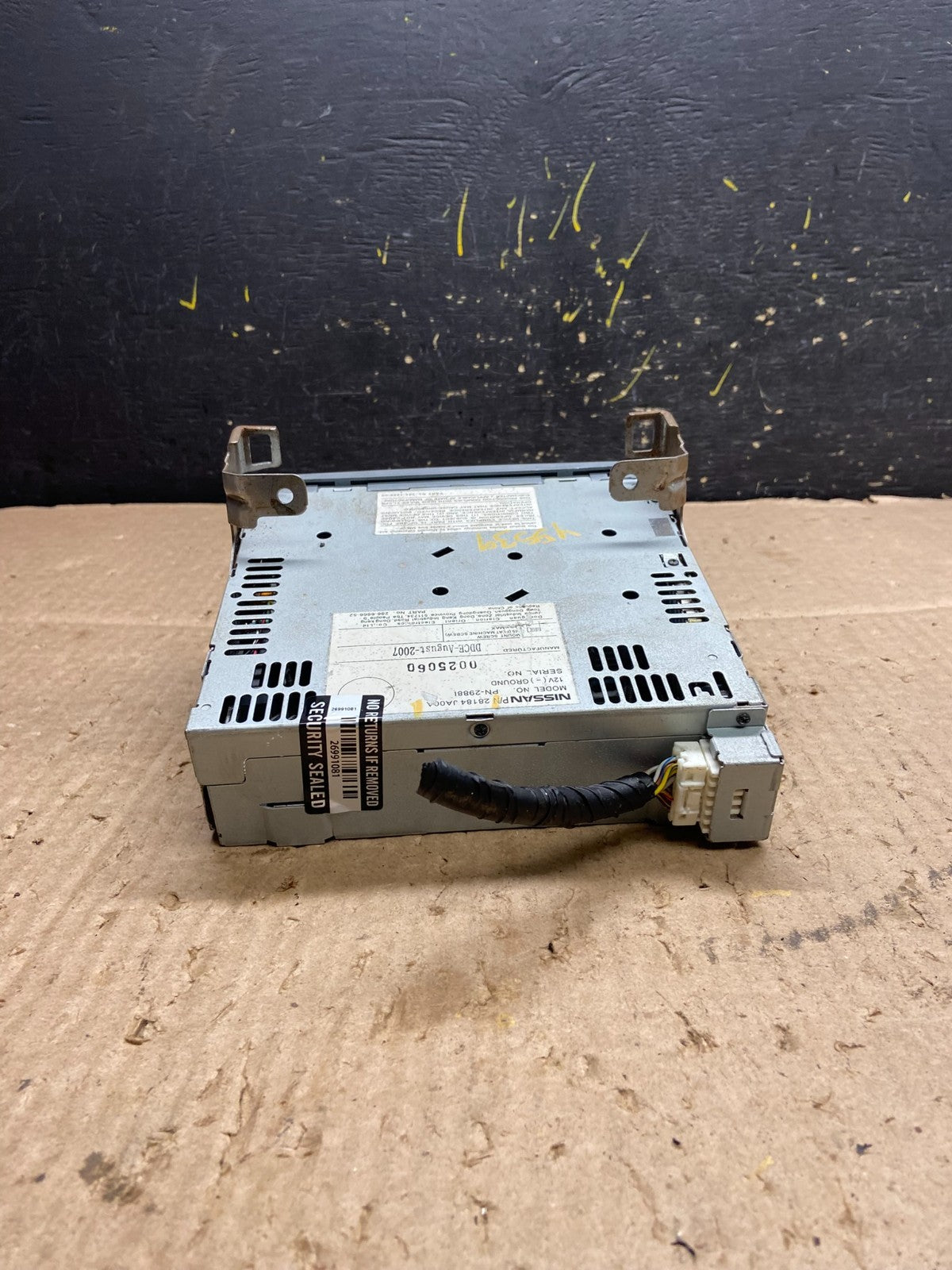 2007 to 2009 Nissan Altima 6 Disc Cd Changer y5539 DG4