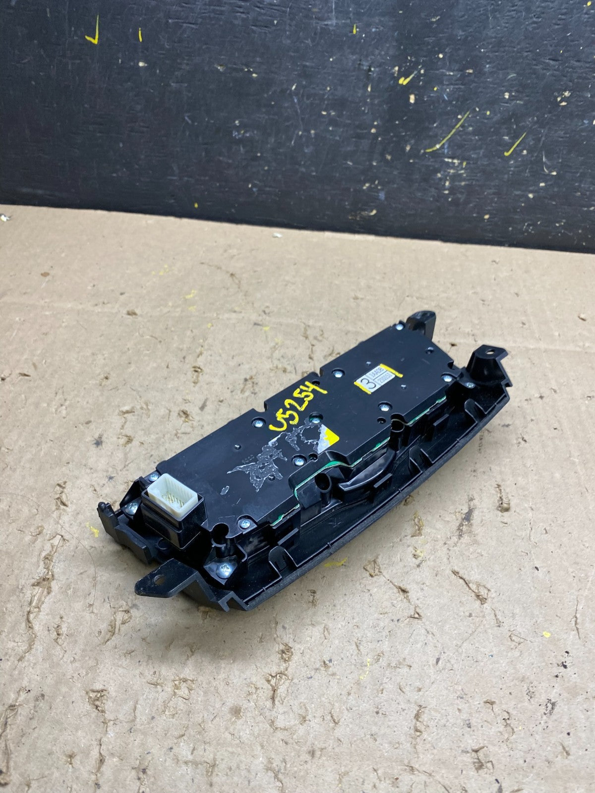 2009 - 2014 Nissan Murano AC Air Temperature Climate Control Panel U5254 DG3