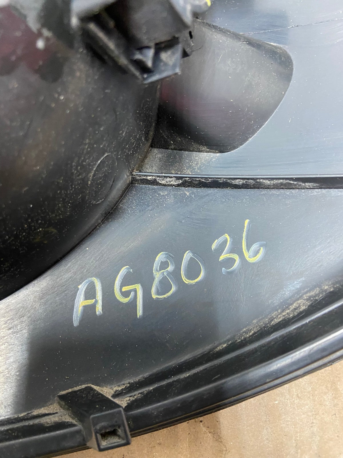 2001 to 2003 Dodge Grand Caravan Left Driver Lh Tail Light AG8036 LK6
