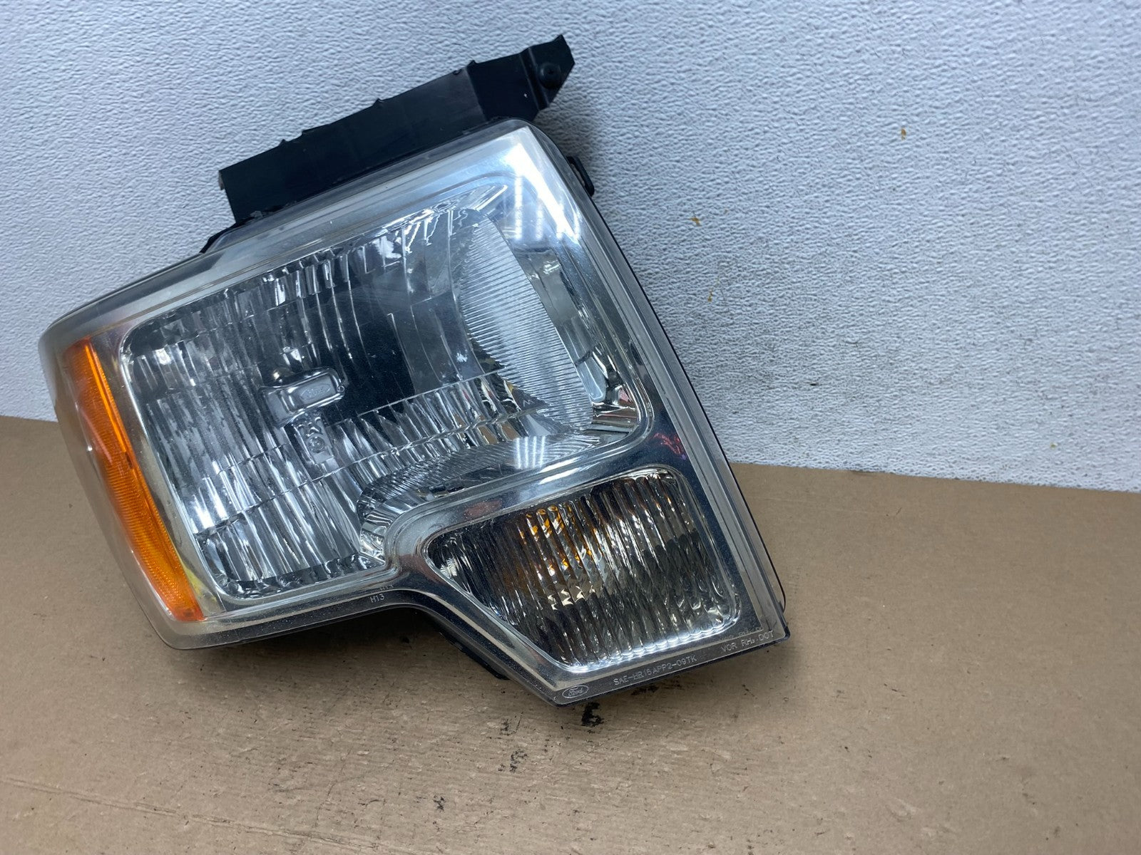2009 to 2014 Ford F-150 F150 Right Passenger RH Halogen Headlight AF4754 DW1