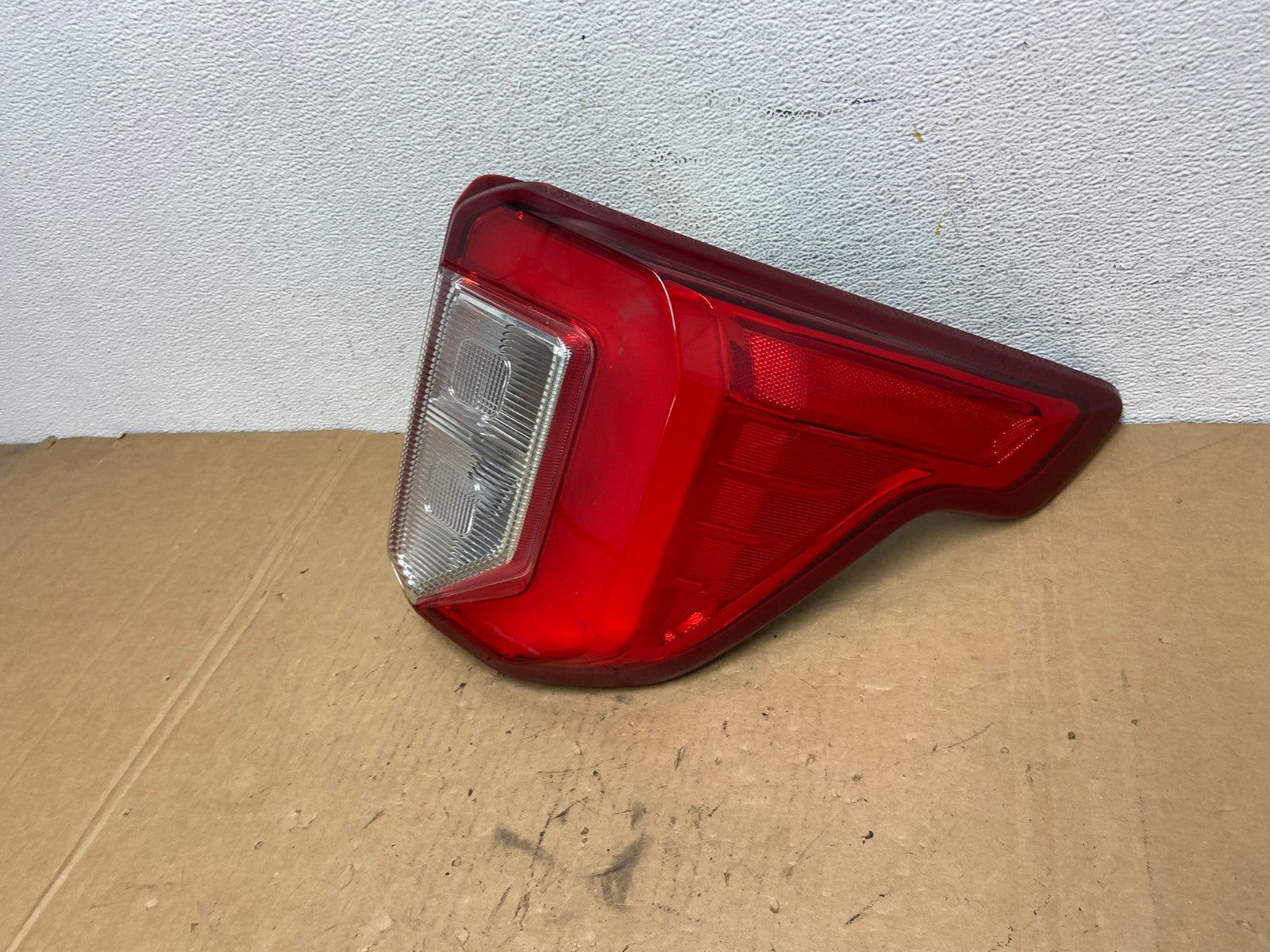 2020 2021 2022 2023 Ford Explorer Right Passenger Side Tail light AD2838 LK1