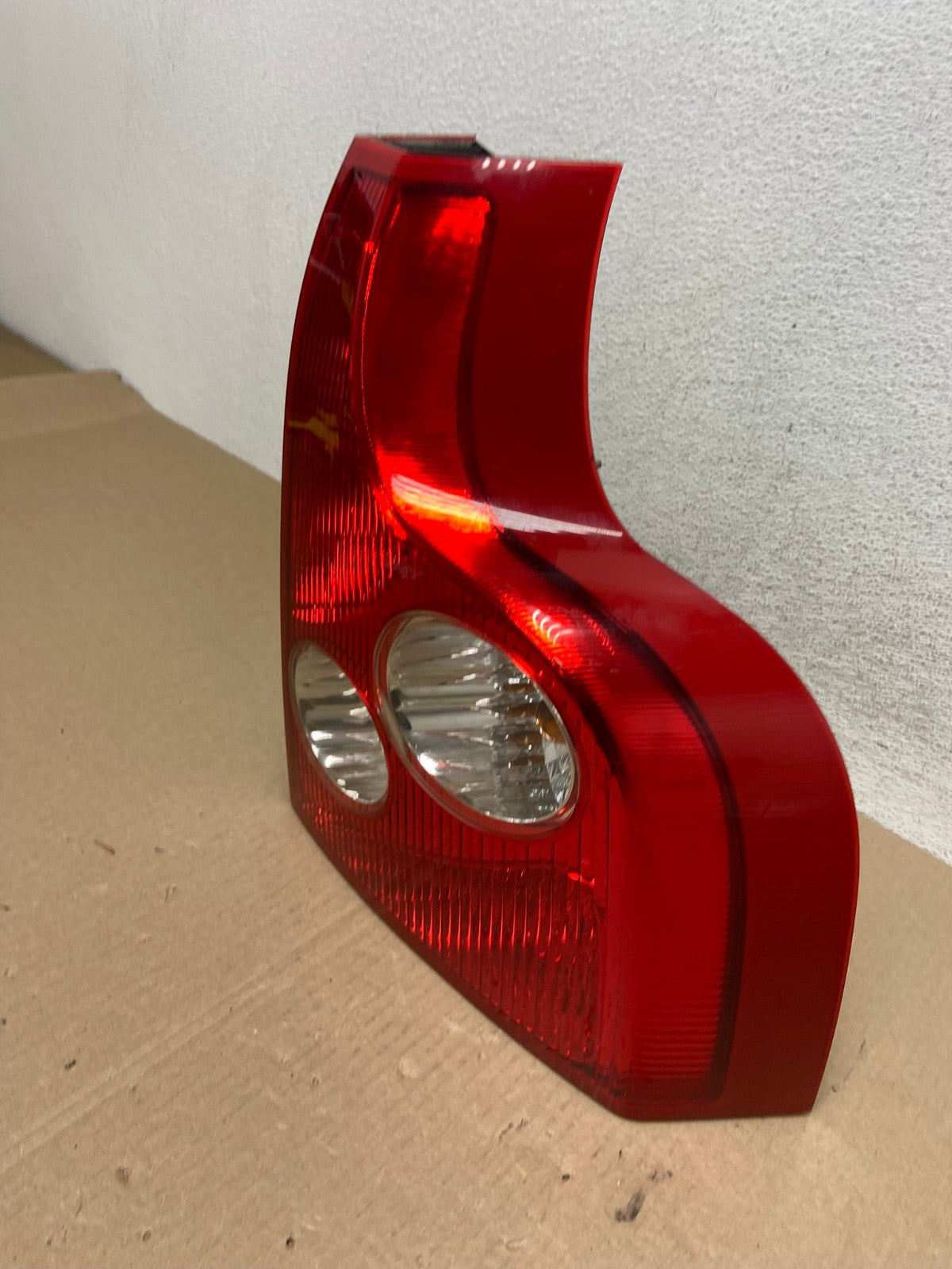 2003 2004 2005 2006 Volvo XC90 Right Passenger RH Lower Tail Light AE6971 LK1