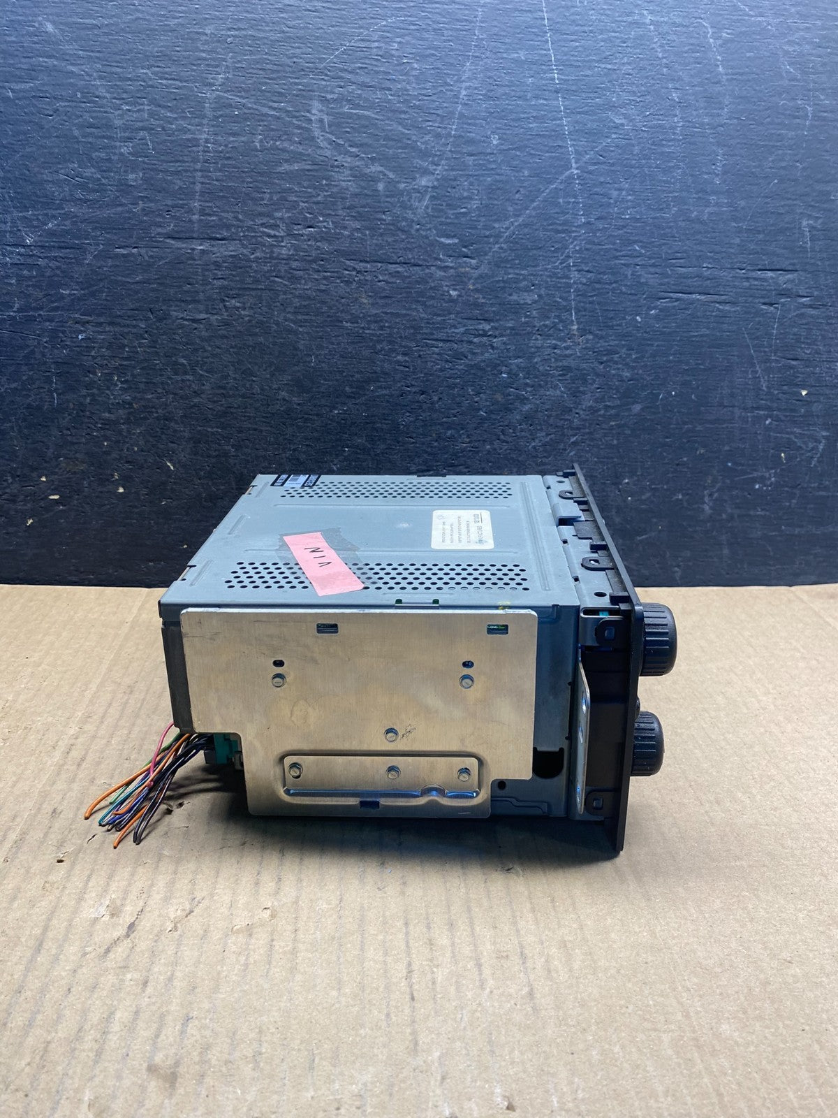 2003 to 2006 Silverado Tahoe Sierra AM FM CD Radio Receiver Head Unit AH1752 DG2