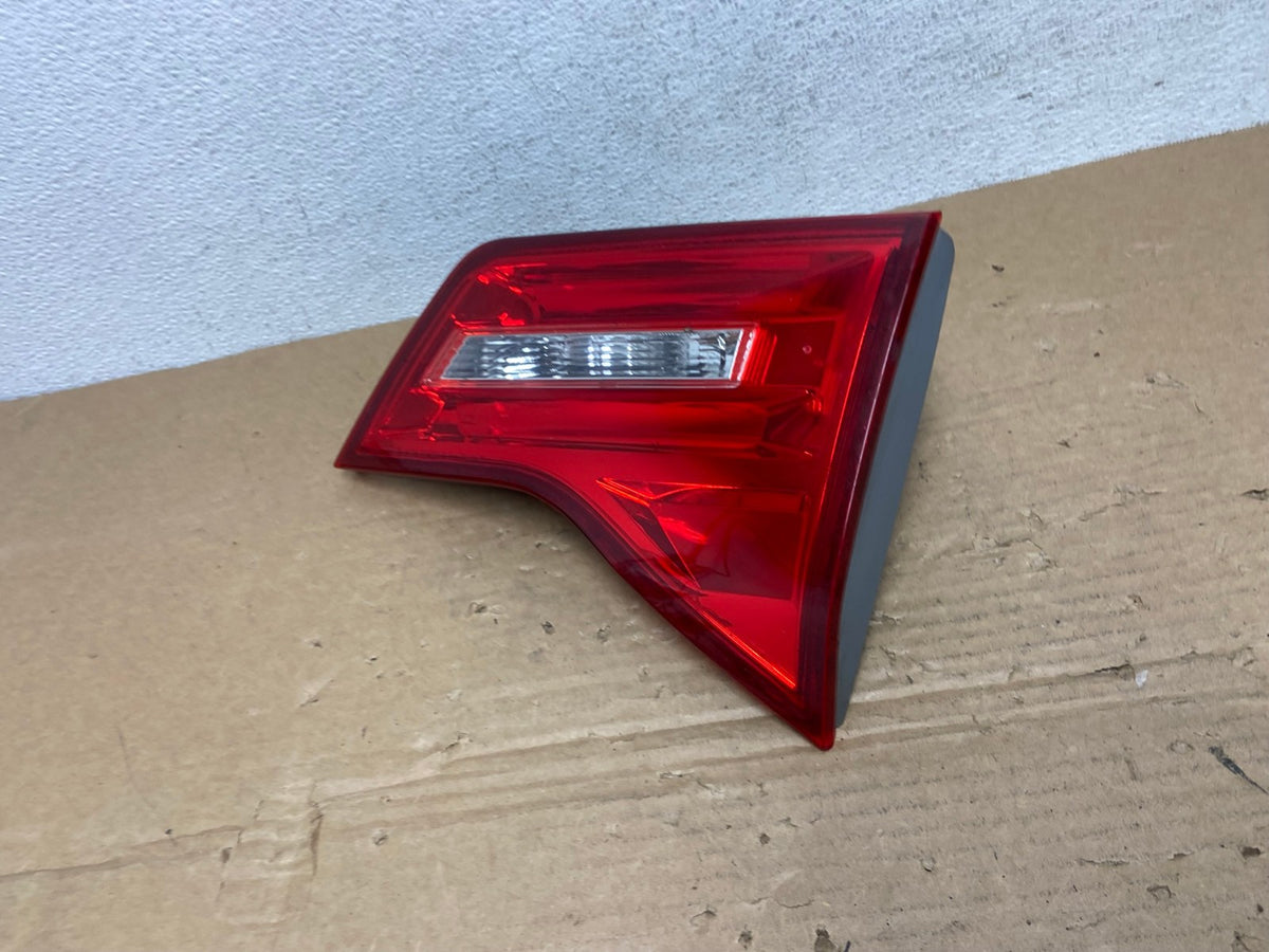 2007 2008 2009 Acura Mdx Right Passenger Rh Side Inner Tail Light AD3994 LK1