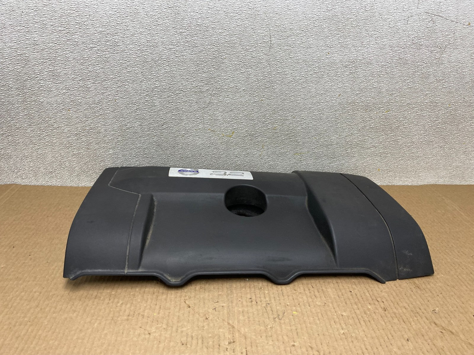 2007 to 2014 Volvo XC90 OEM 3.2L Upper Top Engine Motor Dust Cover Oem w5052 DG0