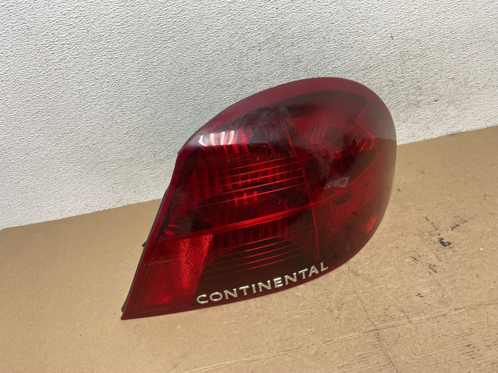 1998 to 2002 Lincoln Continental Right Passenger Rh Tail Light AF4727 LK0