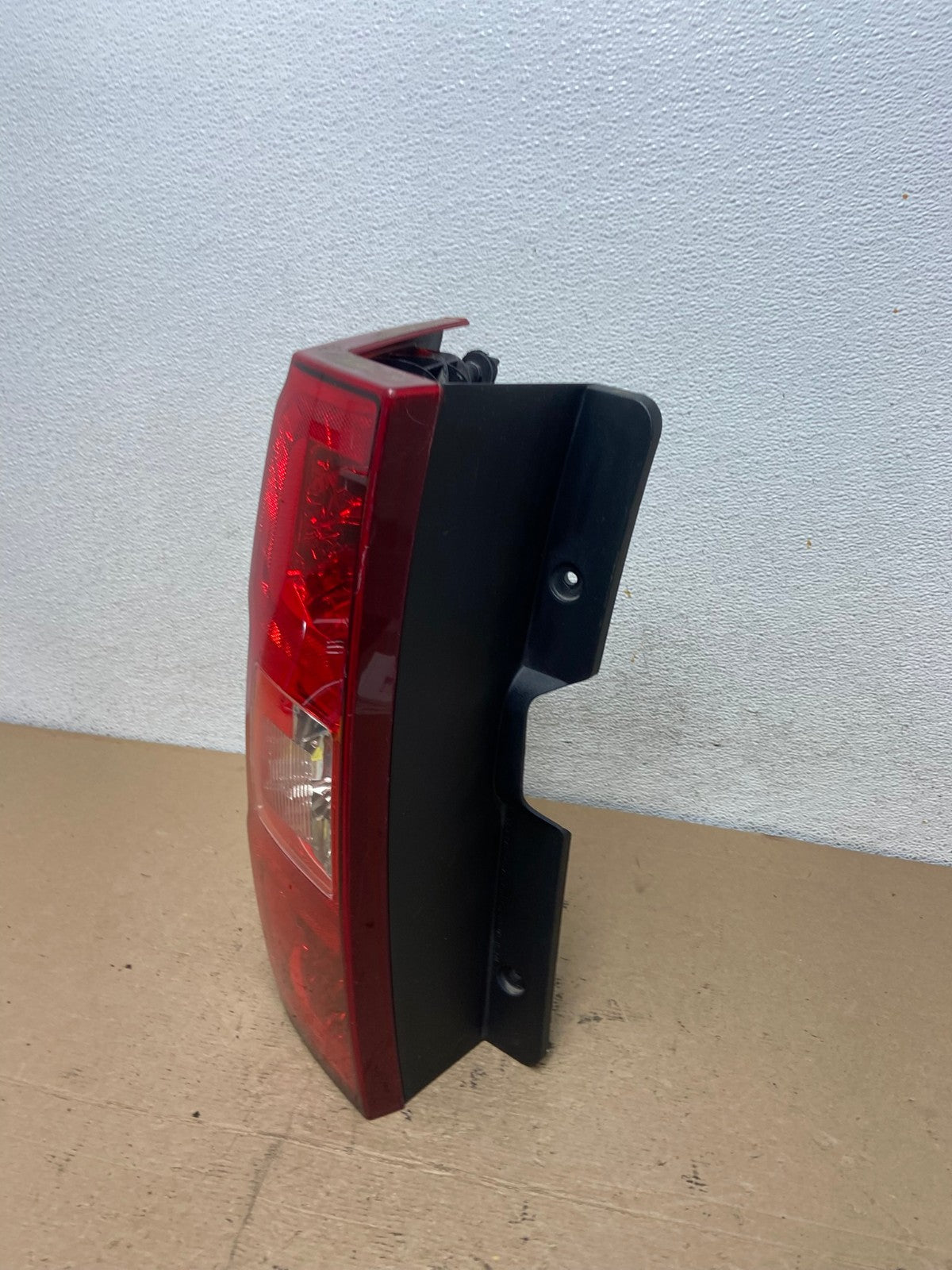 2008 to 2013 Chevrolet Tahoe Hybrid Left Driver LH Tail light Led AF4871 LK1