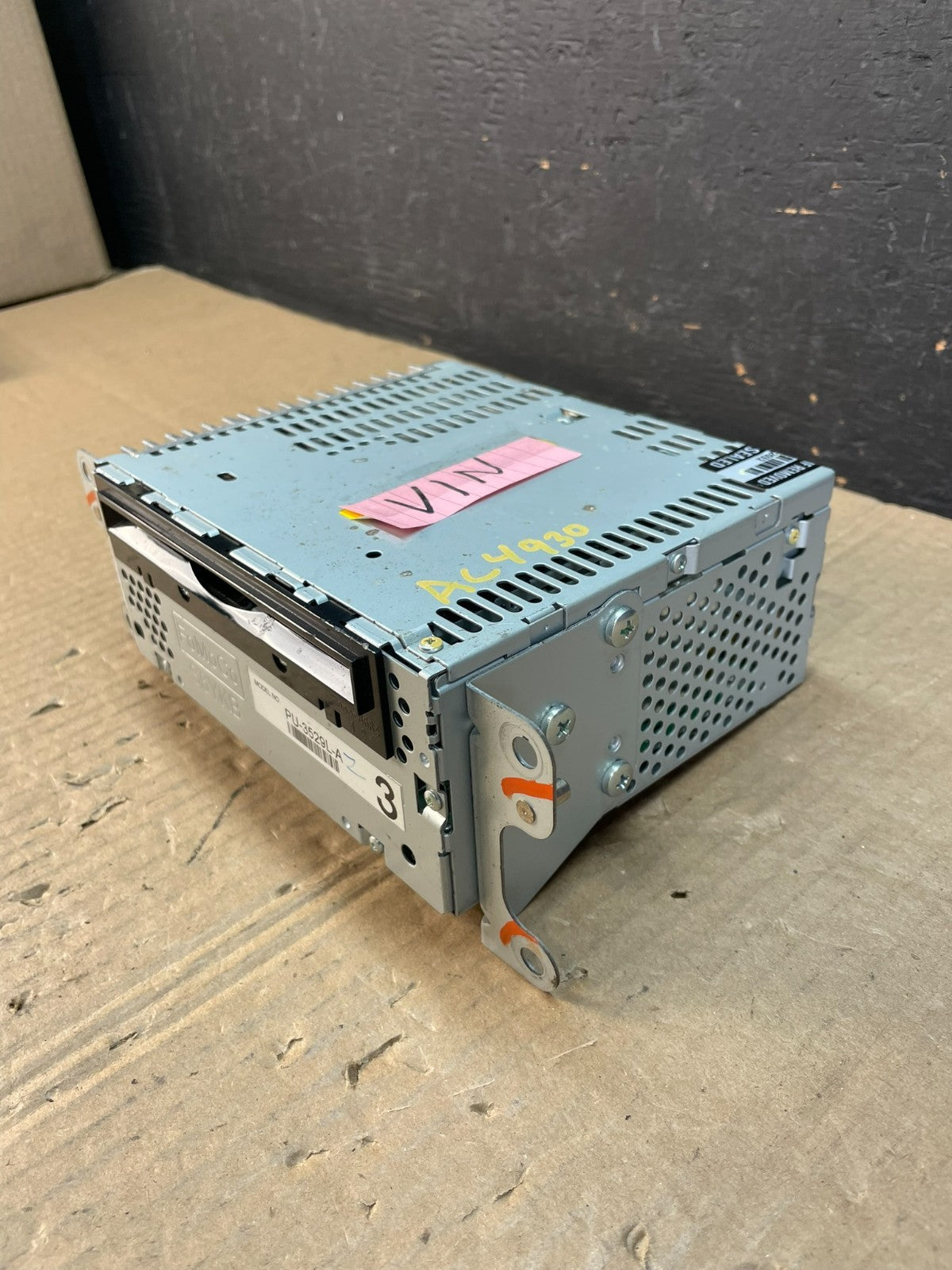 2013 to 2014 Ford Edge AM/FM Radio Reciever OEM ac4930 DG2