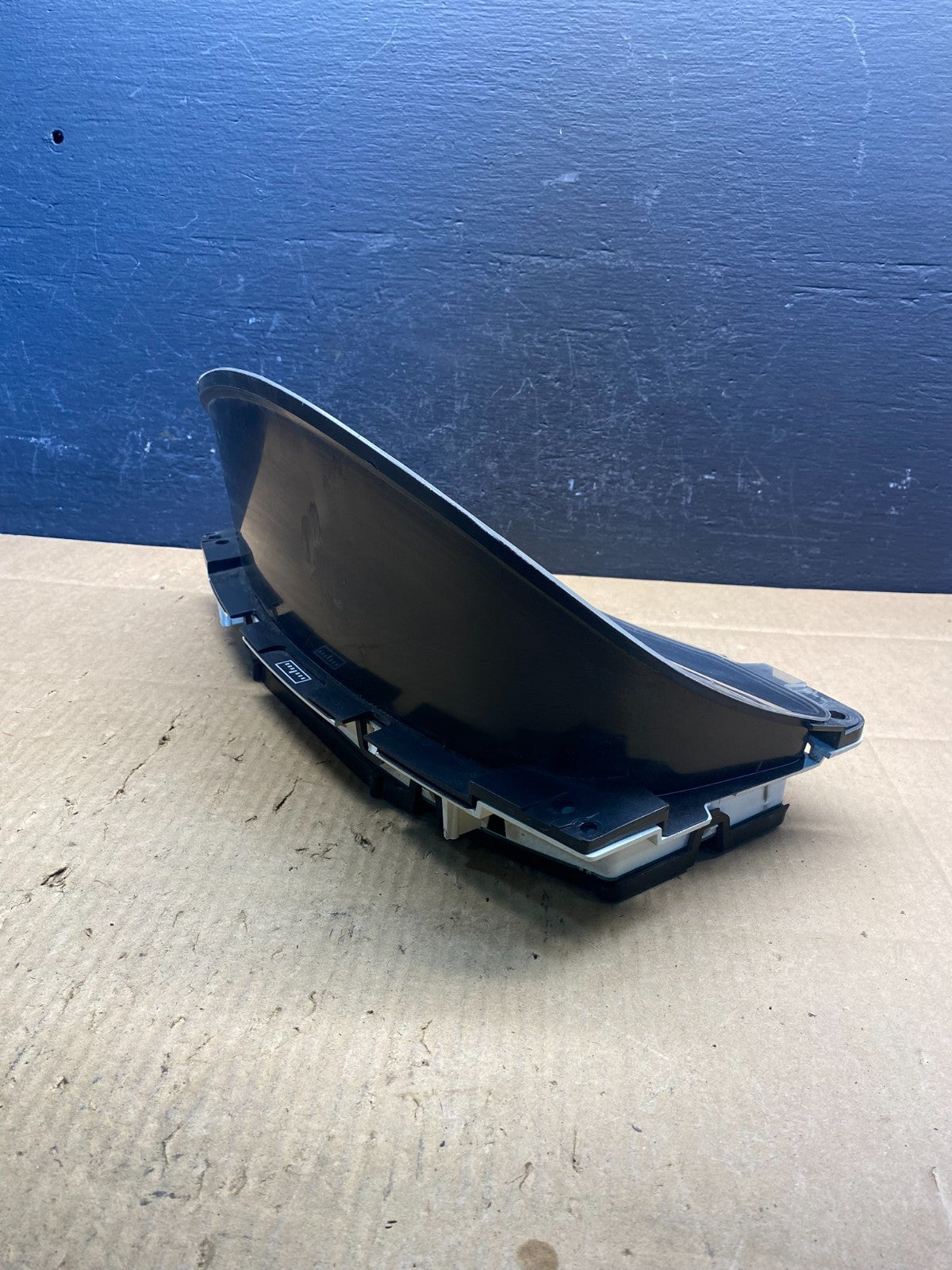 2004 to 2007 Chevrolet Express Speedometer Cluster Gauge AD16613