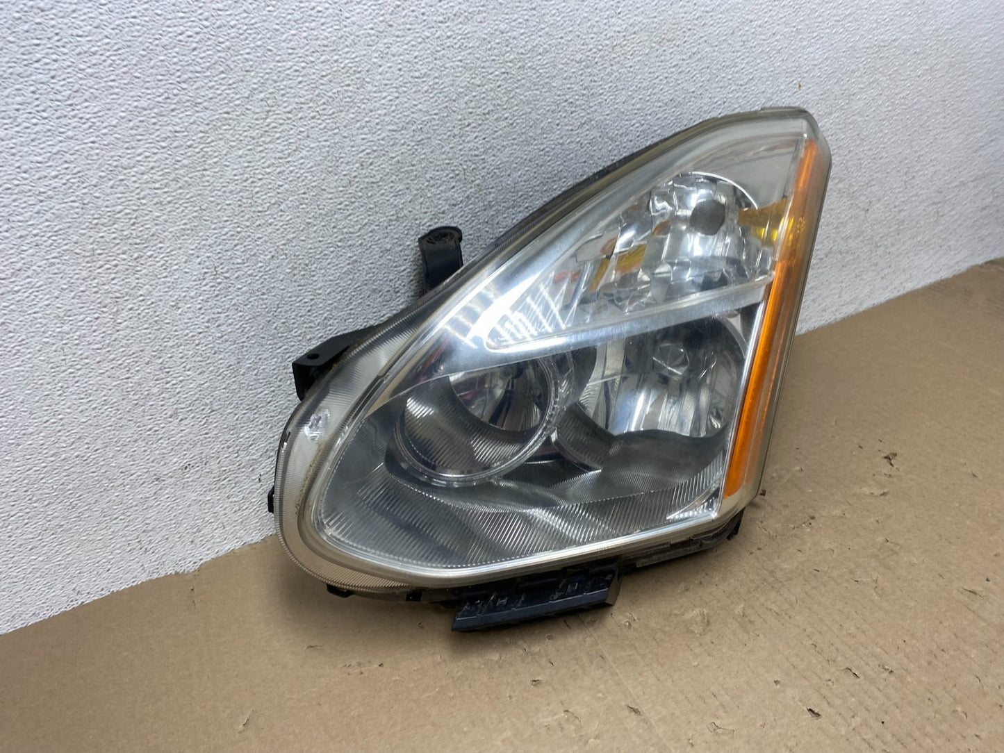 2008 to 2013 Nissan Rogue HID Xenon Headlight Left Driver Lh Side AG6910 DW2