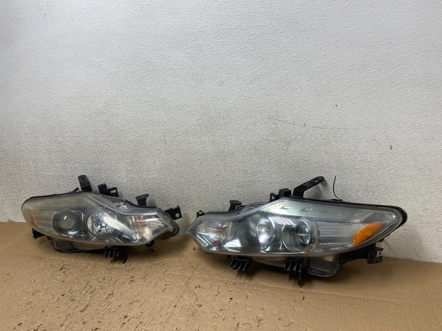 Halogen 2011 2012 2013 2014 Nissan Murano Headlights Left+Right T8053 DW1