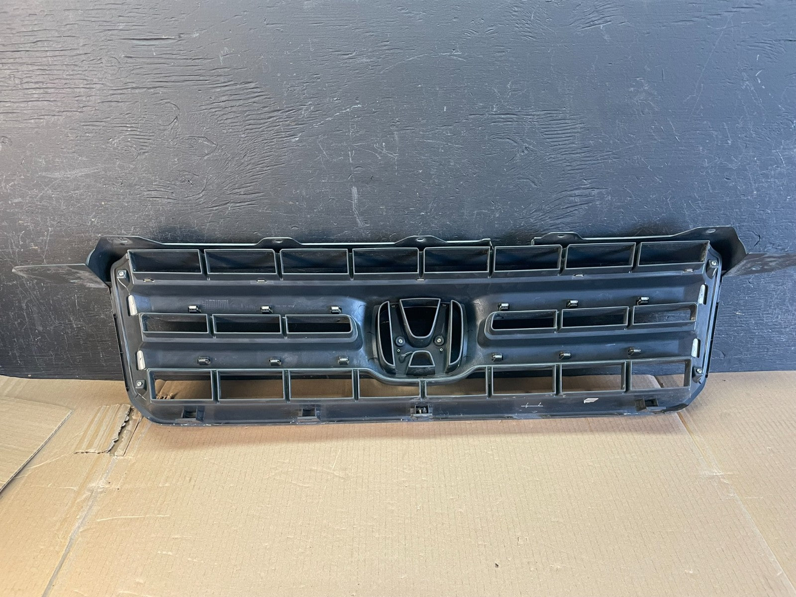 2006 to 2008 Honda Pilot Front Upper Grill Grille AE3569 DG3