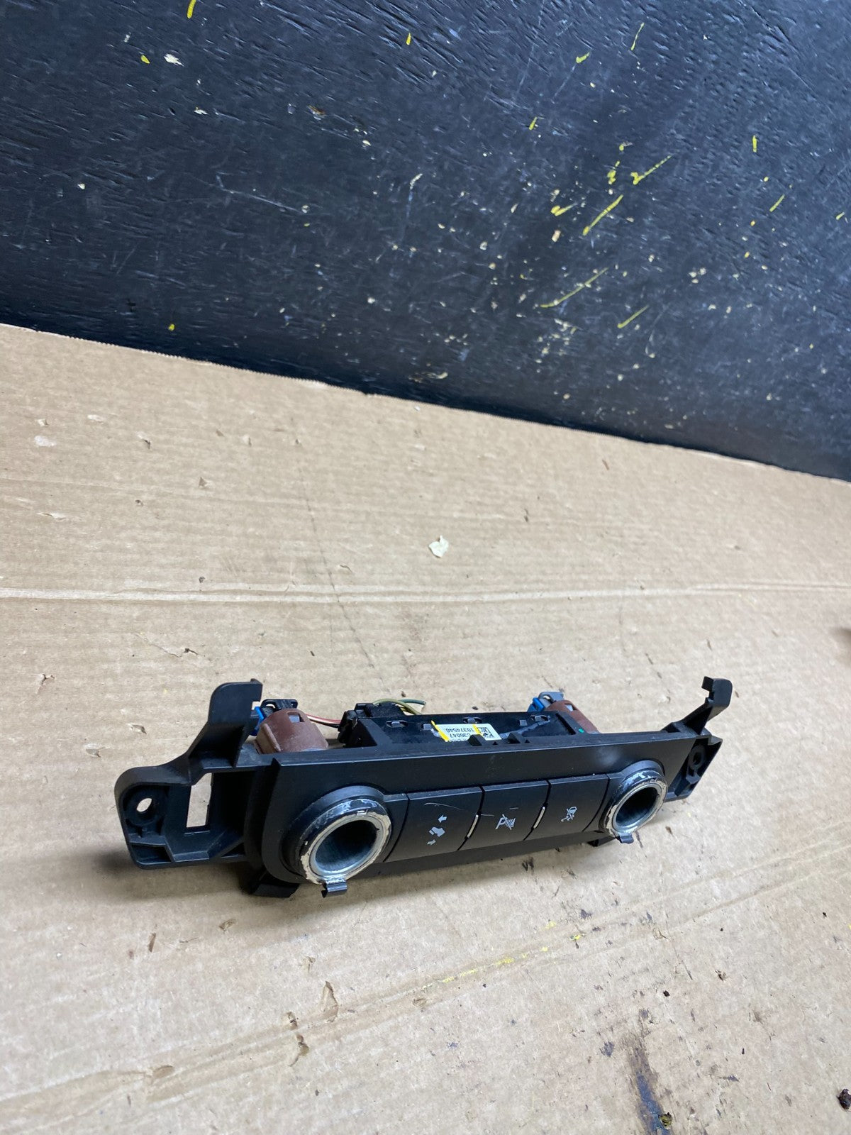 2007 - 2014 Chevrolet Tahoe Yukon Pedal Traction Control Switch OEM W9436 DG2