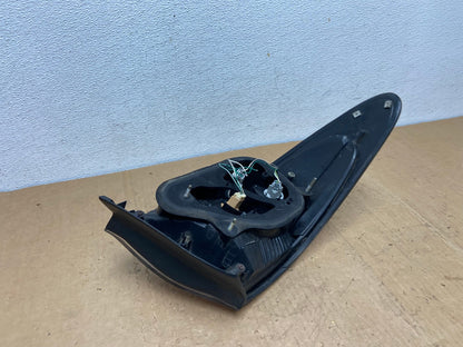 2002 to 2004 Lexus ES300 ES330 Right Passenger Side Tail Light AD1307 LK7