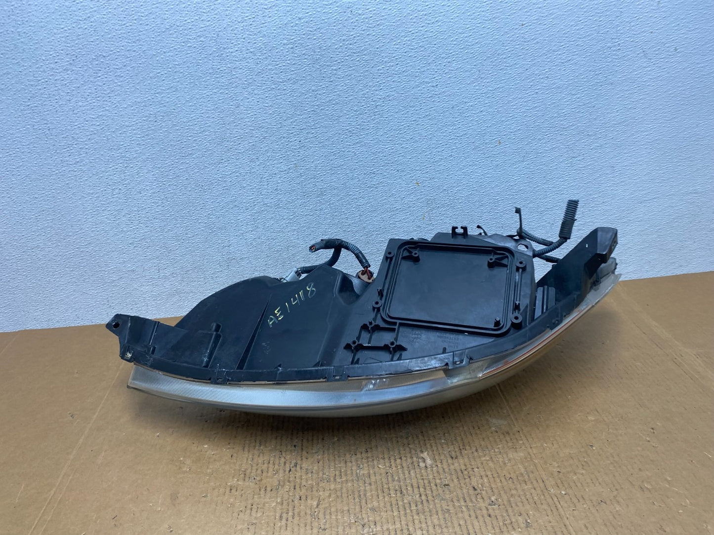 2006 to 2010 Toyota Sienna Right Passenger Rh Side Headlight Halogen AE1418 DW8
