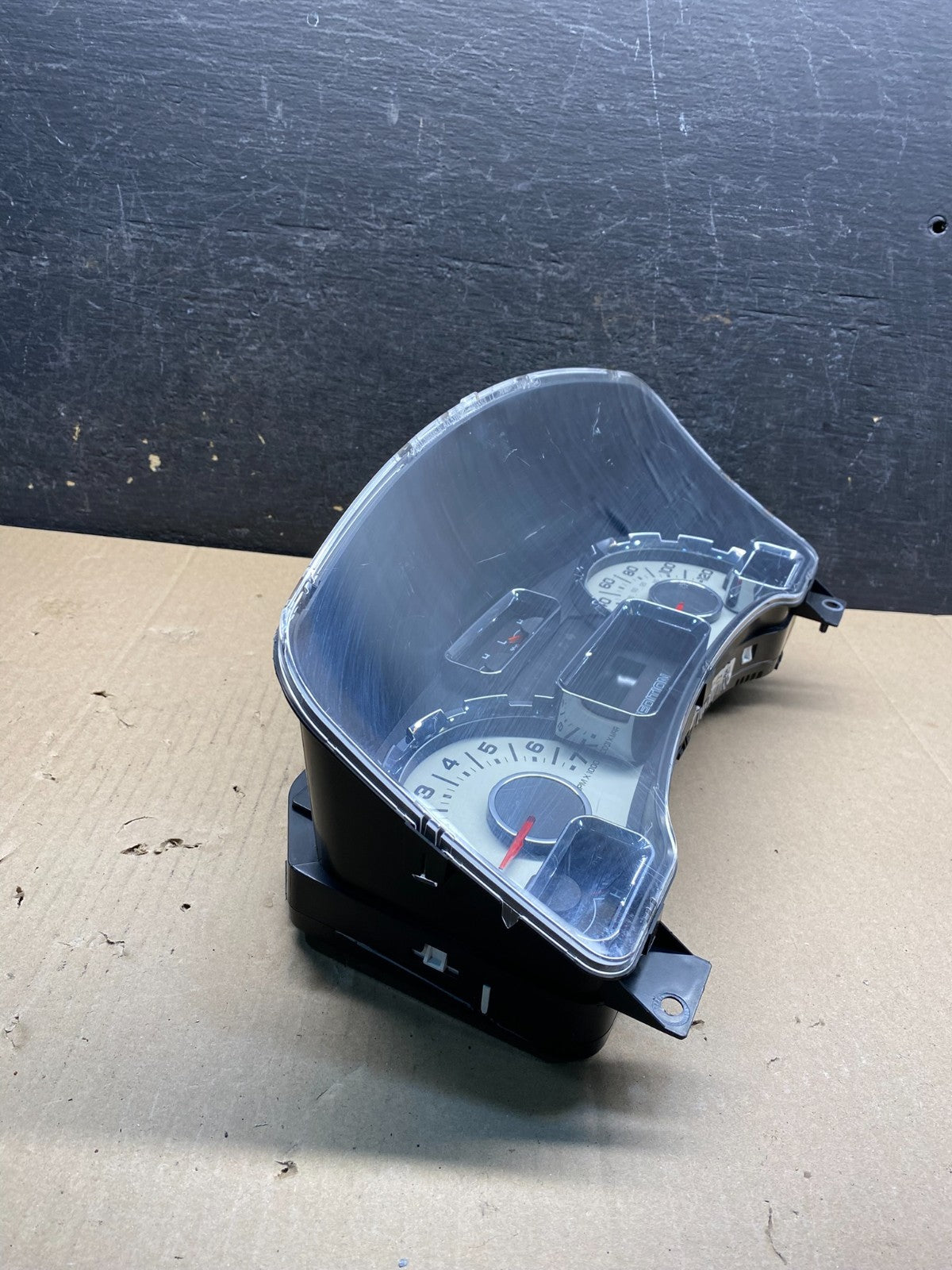 2007 to 2014 Ford Expedition Speedometer Cluster Gauge aj0438 DG1