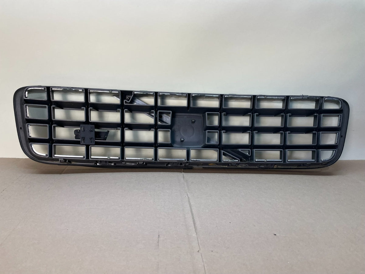 2003 to 2013 Volvo XC90 Front Upper Grill Grille AJ0639 DG3