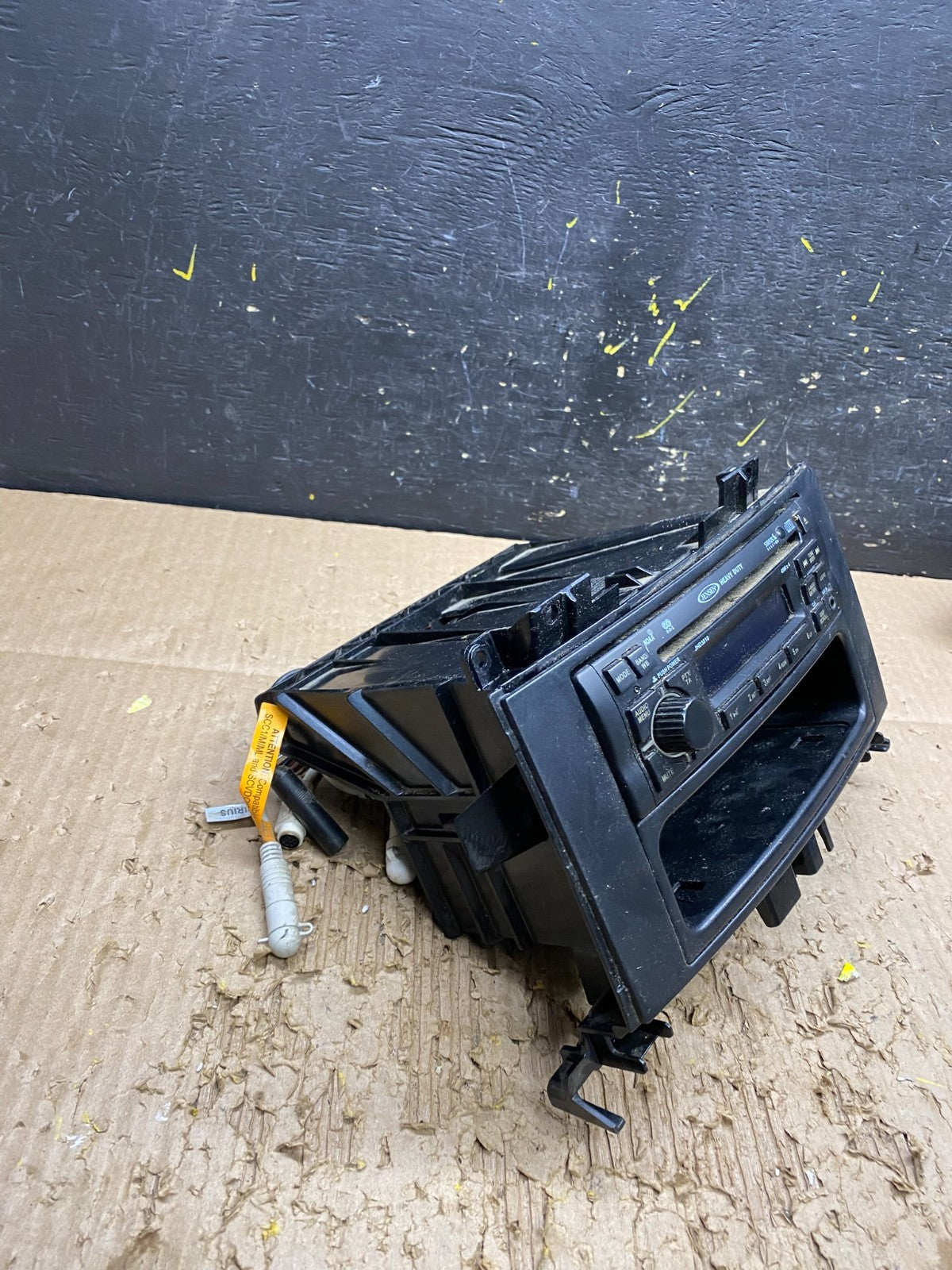 2007-2013 Mercedes Dodge Sprinter Radio Receiver CD Player Module V9986 DG2