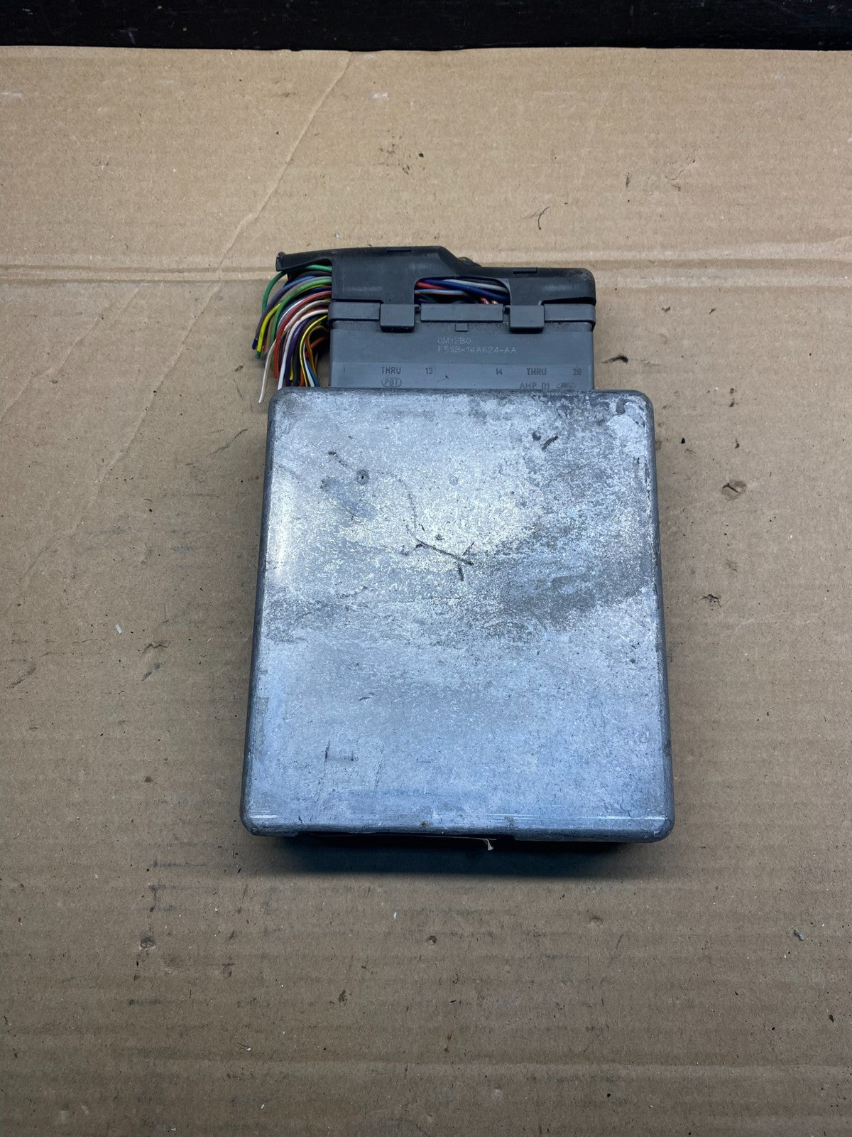 2001 Ford Mustang 3.8L ECU ECM Engine Computer 1r3f-12a650-bc AH9863 DW0