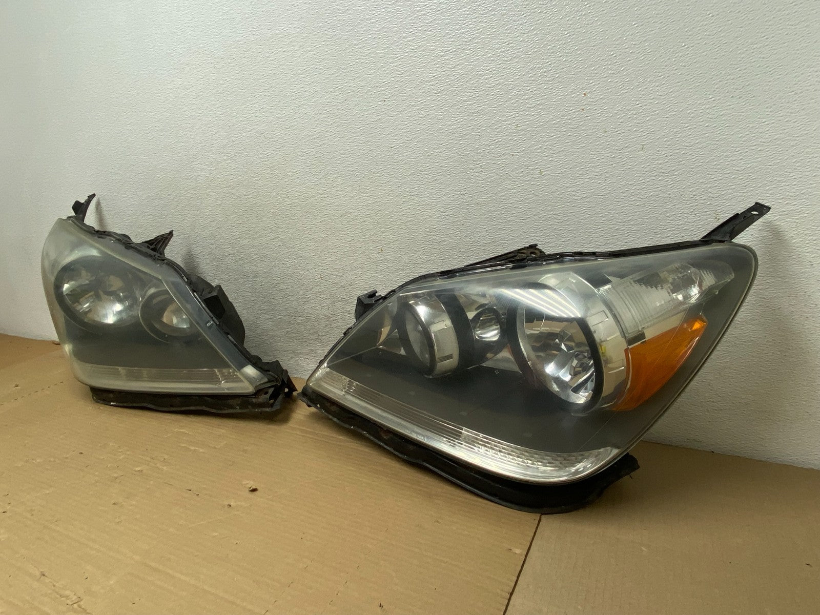 2005 2006 2007 Honda Odyssey Left+Right Set Halogen Headlights AG8122 DW2