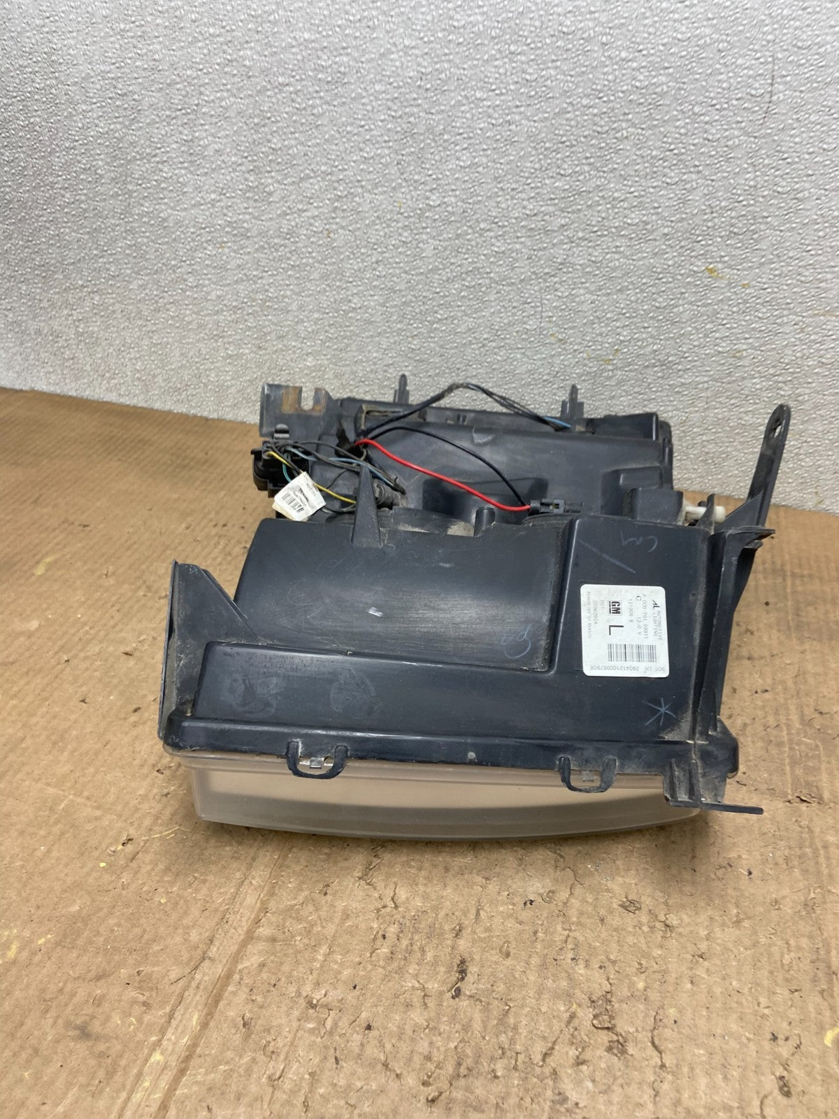2007 to 2014 Chevrolet Silverado Left Driver Lh Side Headlight Oem AA8346 DW9