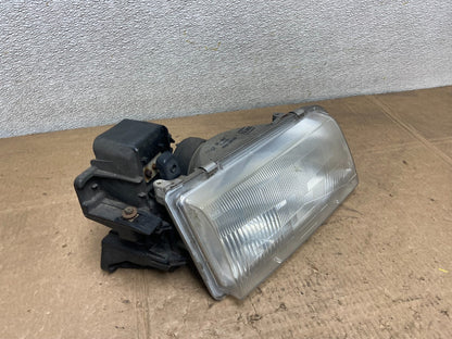 1996 to 1998 Mazda MPV Right Passenger RH Headlight OEM Y6902 DW2
