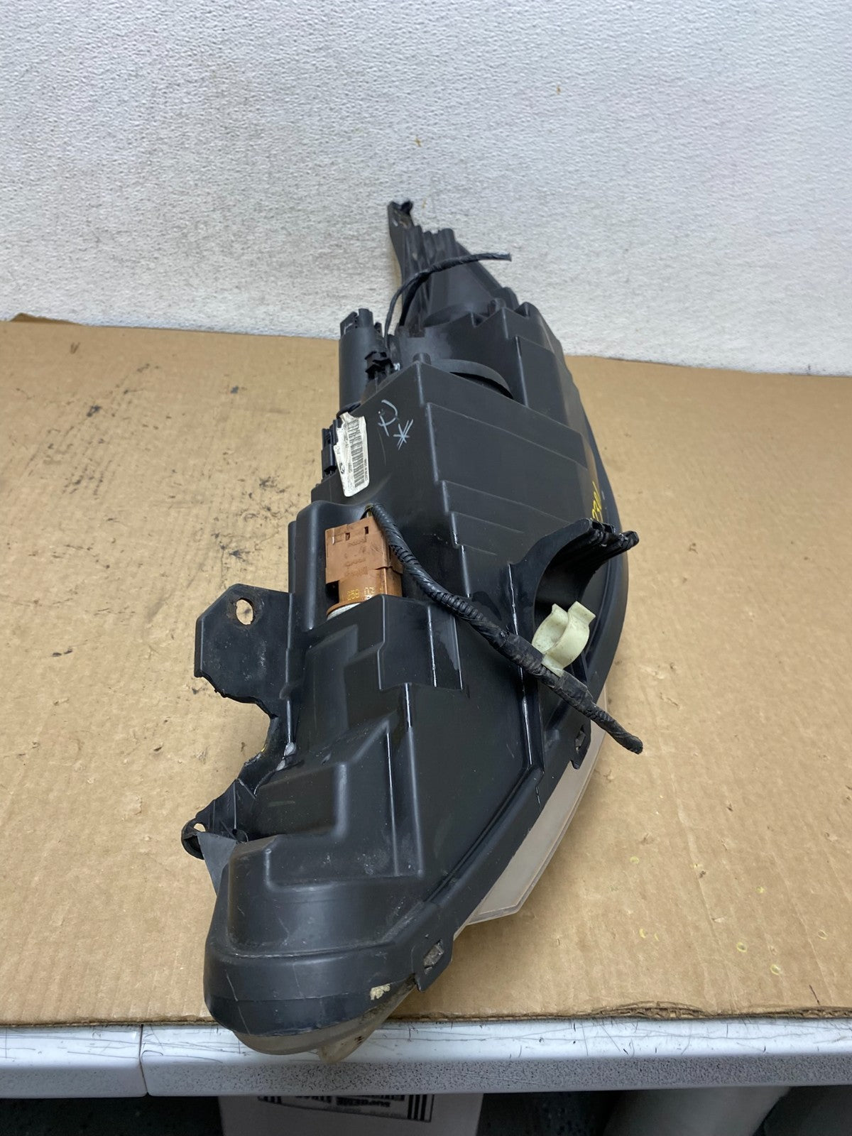 2011 2012 2013 Ford Fiesta Right Passenger RH Halogen Headlight AG2301 DW11