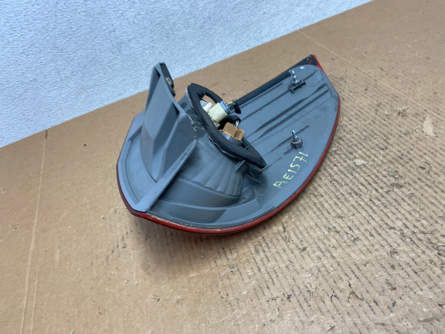 2006 to 2010 Toyota Sienna Left Driver LH Side Tail Light AE1571 LK5