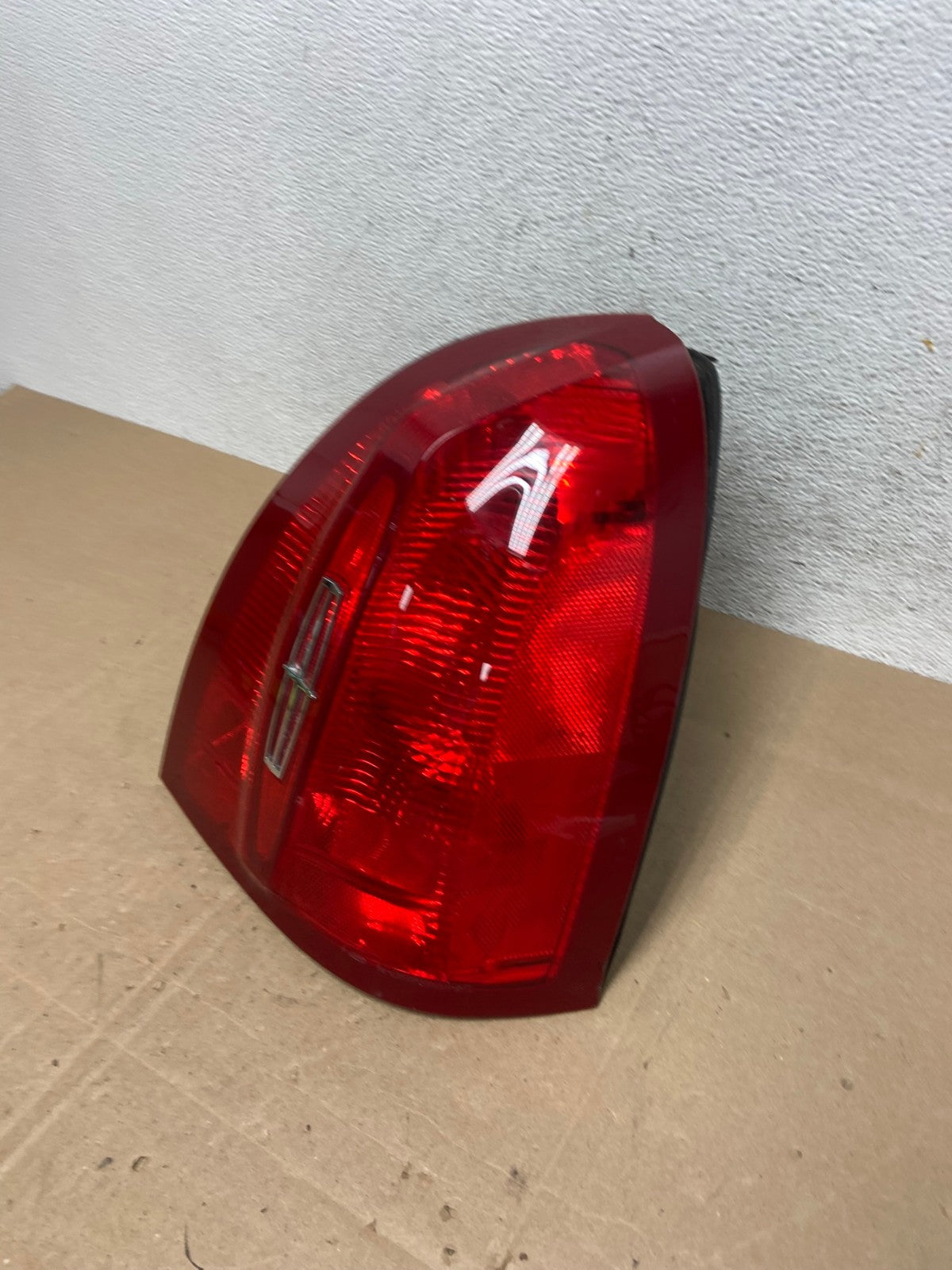 1998 to 2002 Lincoln Town Car Right Passenger RH Tail Light AE5064 LK1