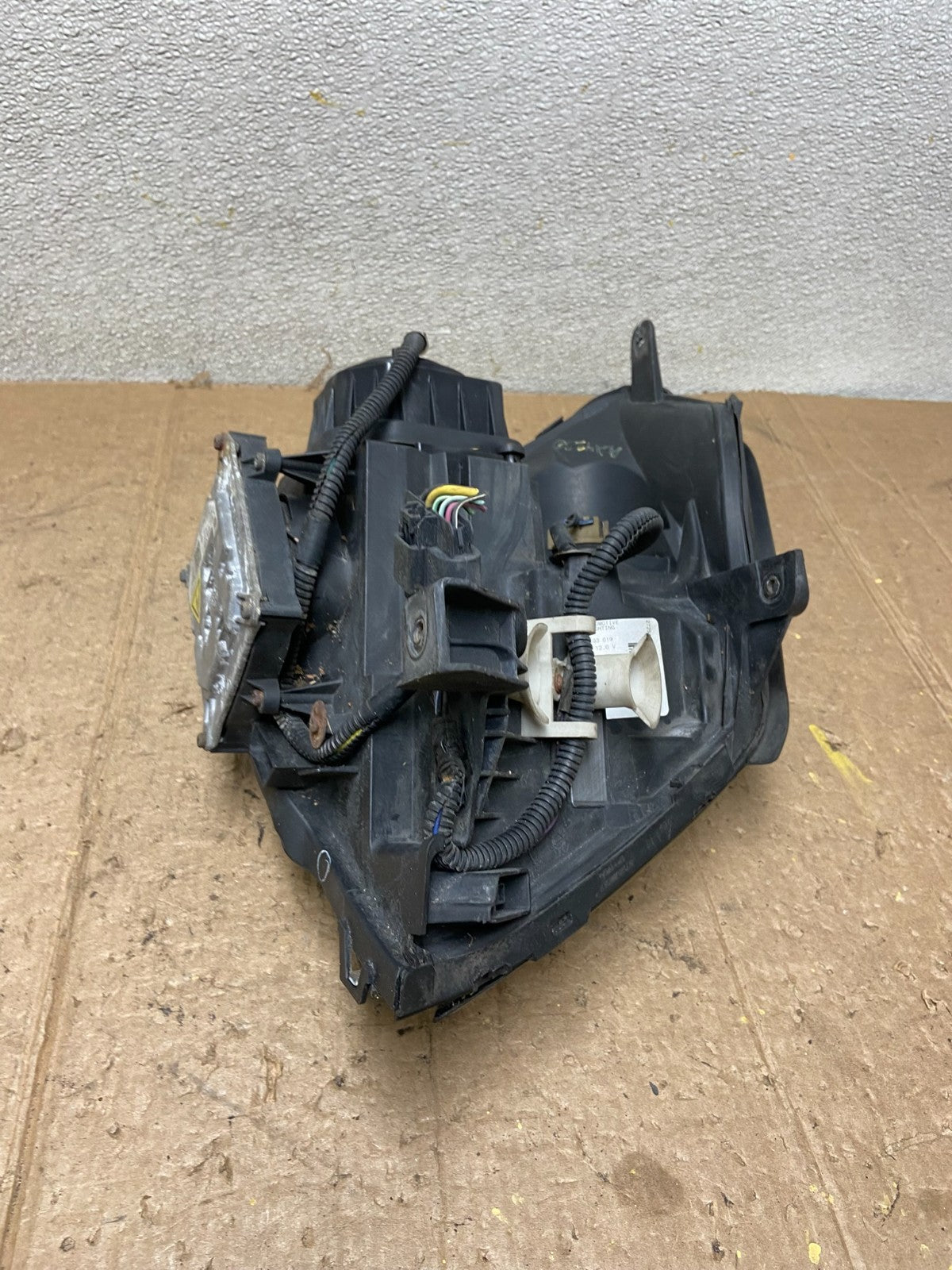 2006 to 2011 Cadillac DTS Left Driver Lh Xenon Hid Headlight Oem AA4230 DW6