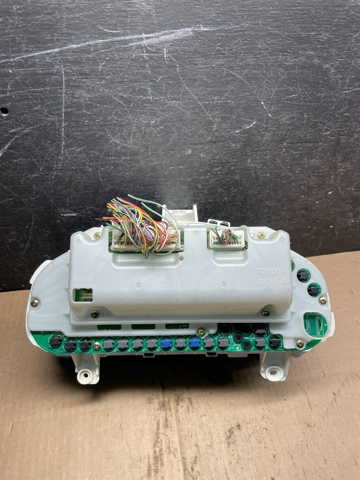 2000 to 2003 Lexus RX300 Speedometer Cluster Gauge OEM T7300 DG7