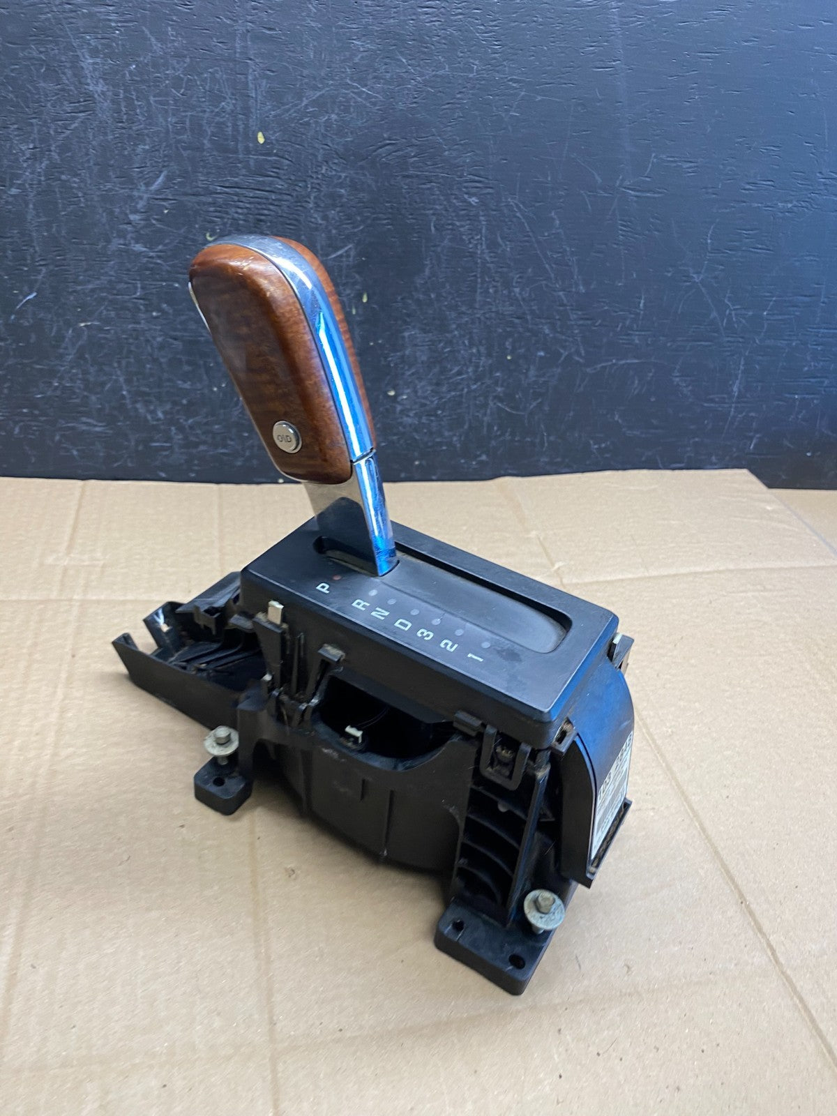 2007 to 2014 Ford Expedition Auto Transmission Floor Gear Shifter ac9285 DG1