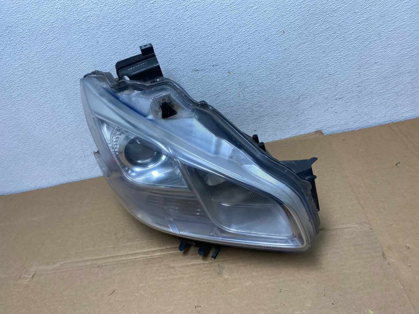 2009 - 2014 Nissan Maxima Headlight Right Passenger Xenon HID DEPO AD3788 DW1