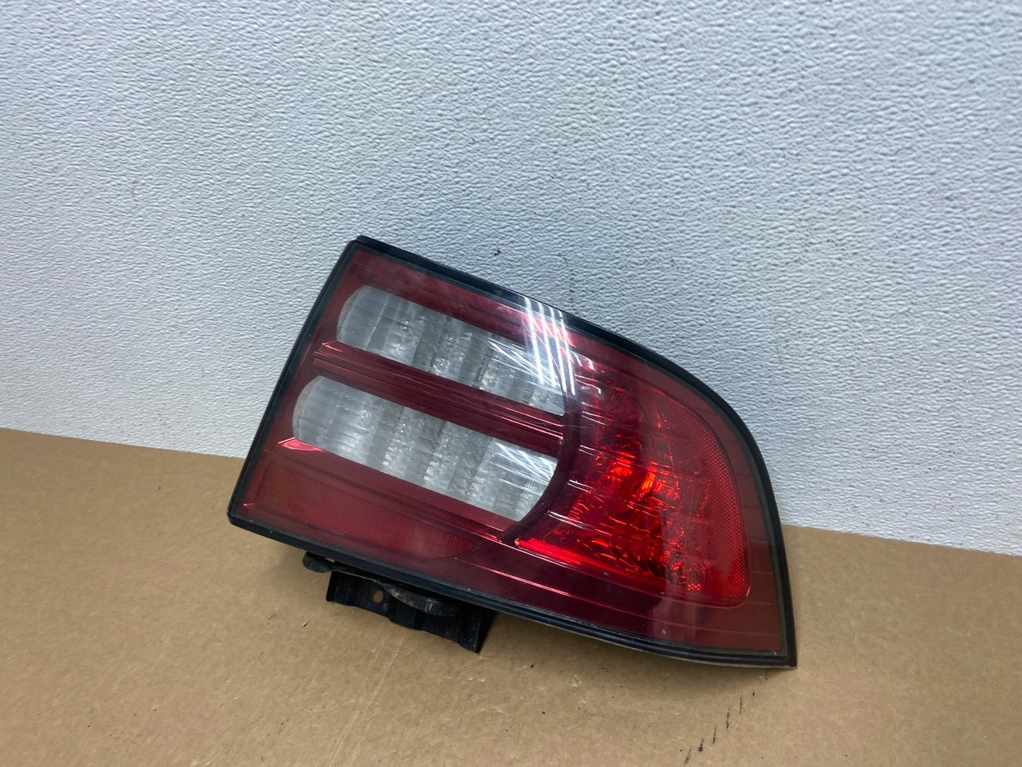 2007 - 2008 Acura Tl Right Passenger Rh Side Tail Light AC1062 DW1