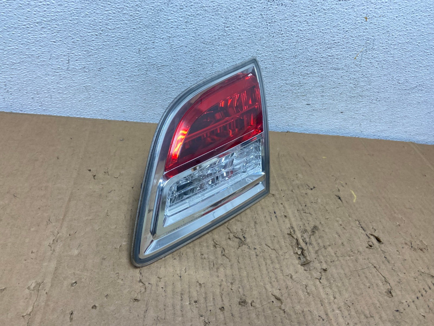 2007 2008 2009 Mazda Cx-9 Right Passenger Rh Side Inner Tail Light AD2417 LK2