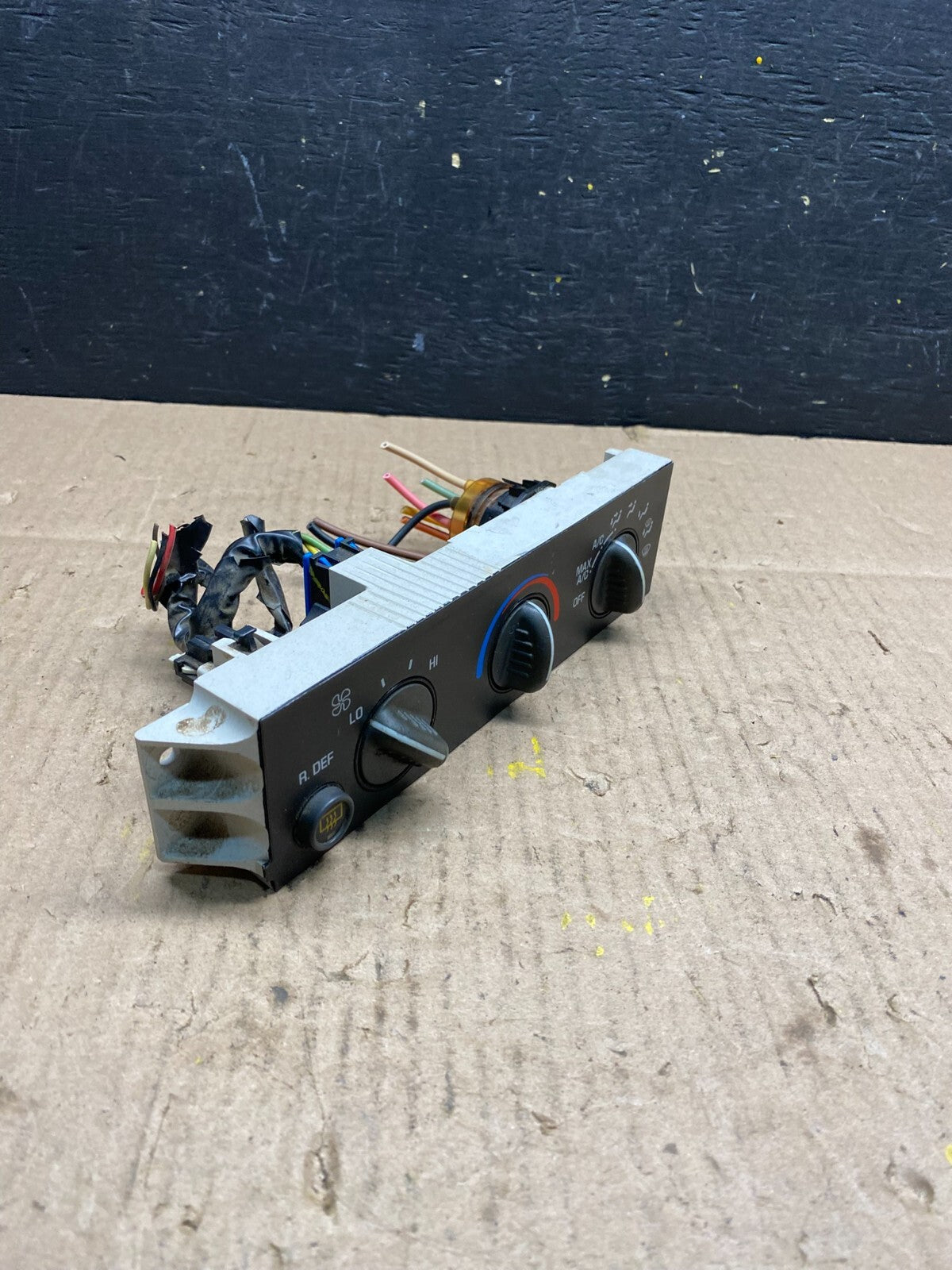 2001 - 2007 GMC Chevrolet Express 1500 Climate Control A/C M6539 DG1