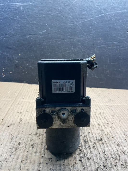 BMW X5 Series E53 ABS DSC Hydro braking unit pump 6765428 S4466 DG0