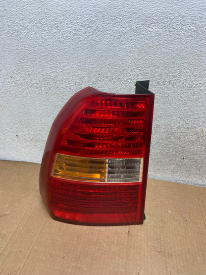 2005 to 2008 Kia Sportage Left Driver Side LH Side Tail Light AI8390 LK0