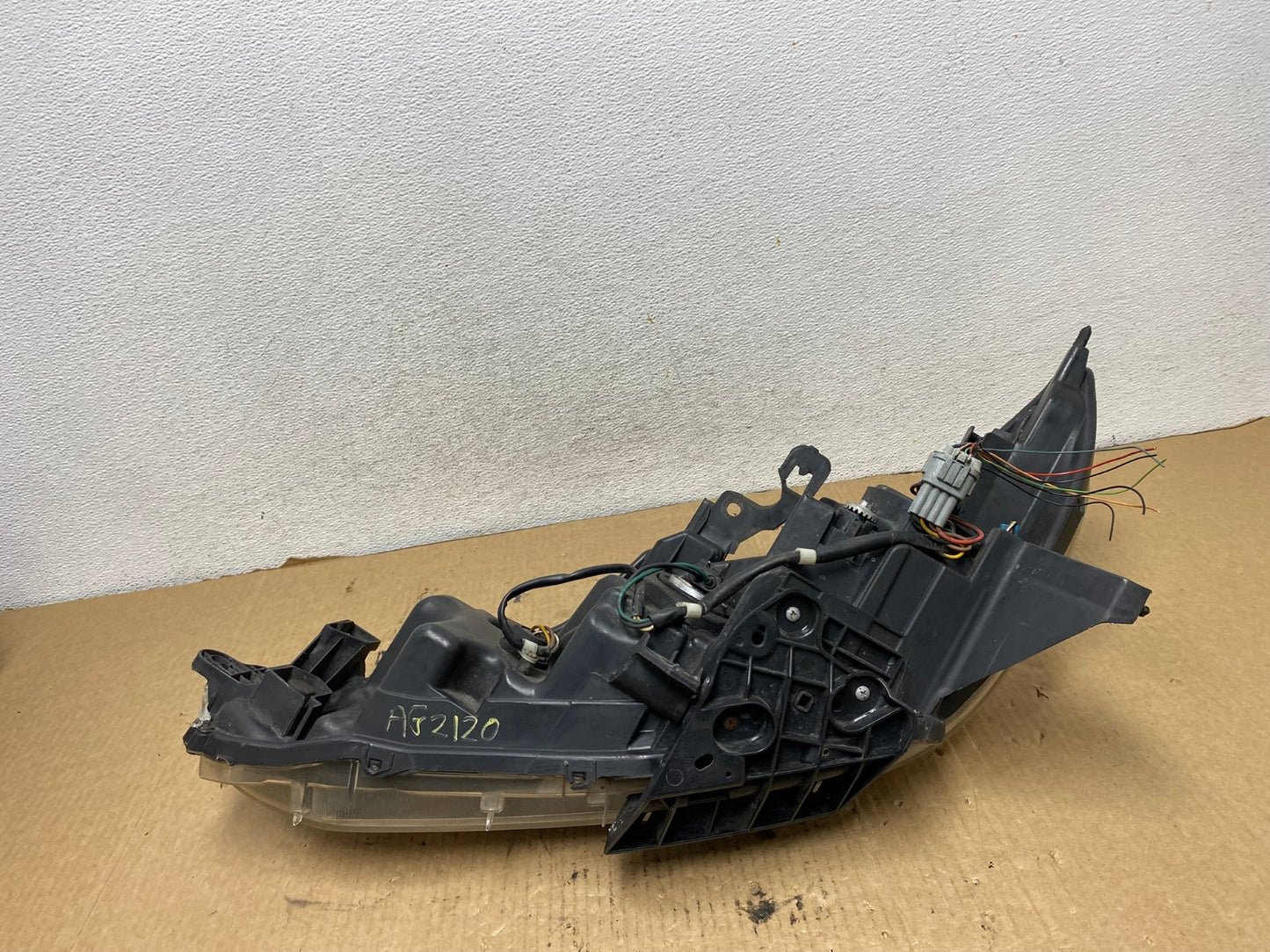 2016 - 2018 Nissan Altima Right Passenger RH Halogen Headlight AG2120 LK8