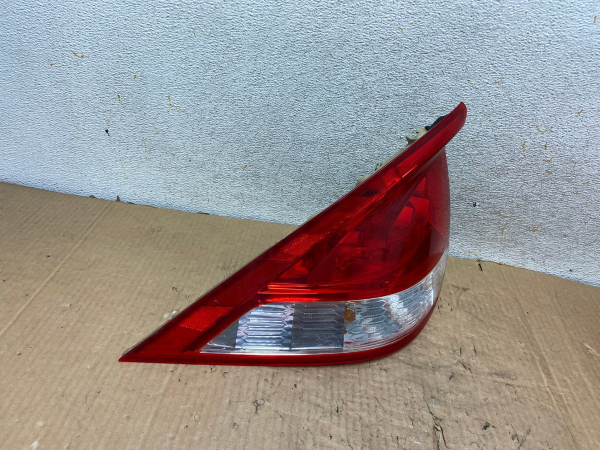 2010-2011 Honda Insight Left Driver LH Side Tail Light AI8238 LK2