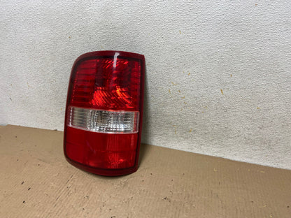 2004 to 2008 Ford F150 F-150 Left Driver LH Side Tail Light AH5916 LK2
